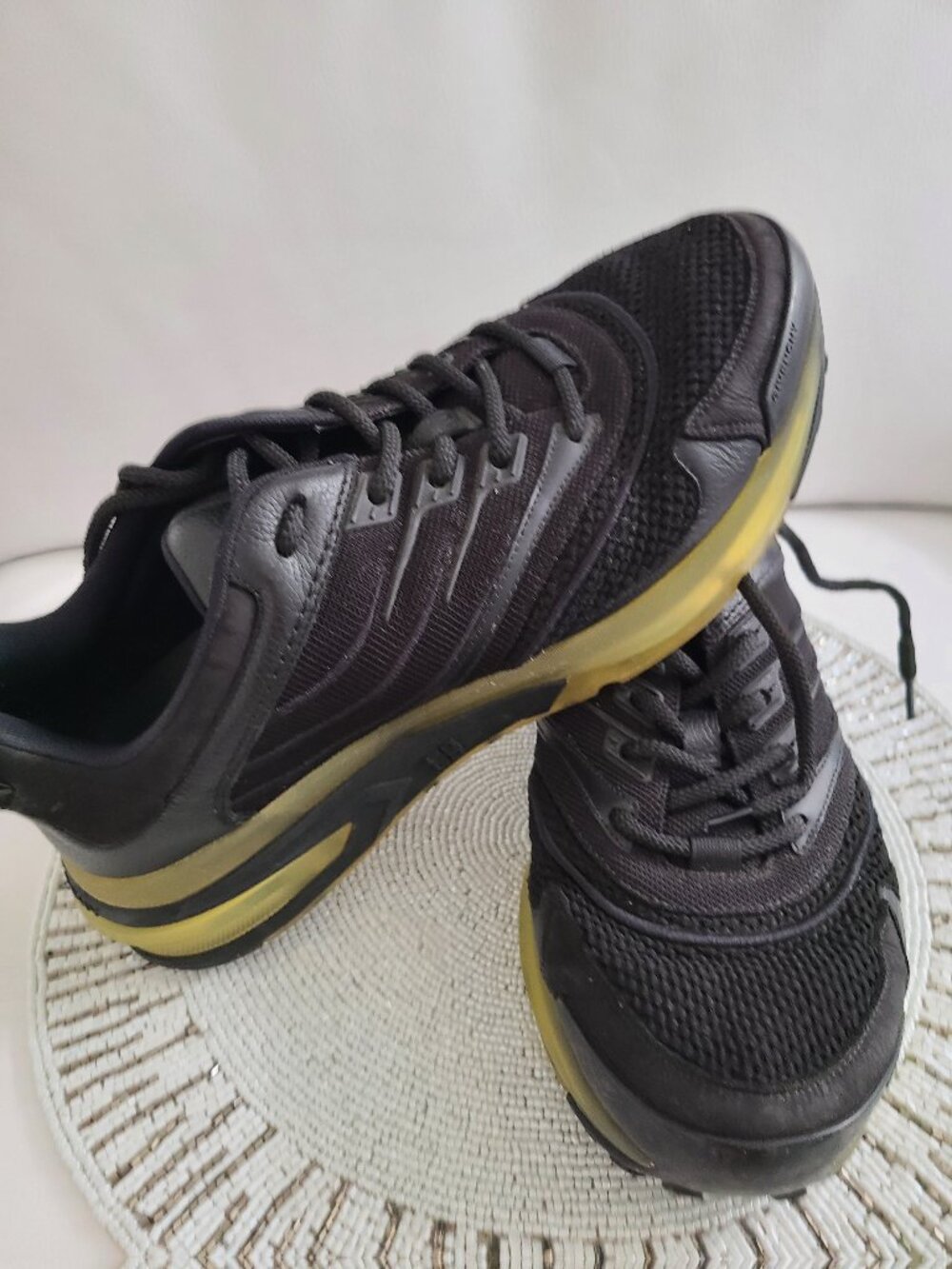 Givenchy GIV 1 RUNNER MEN SNEAKERS